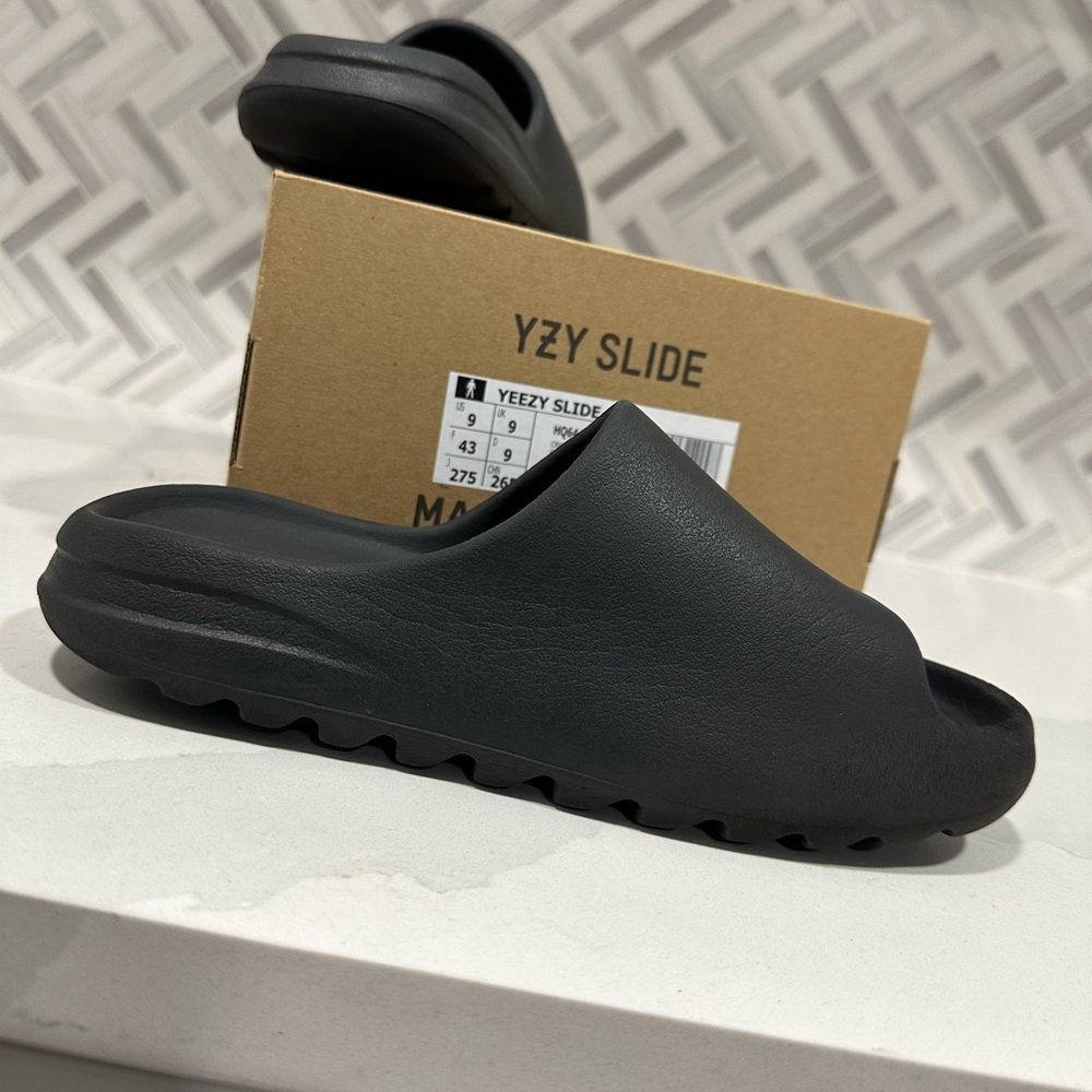 Adidas Yeezy Slide